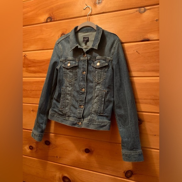 J. Crew Jean Jacket In Excellent Preowned Condition Size XS Women’s - Picture 2 of 8